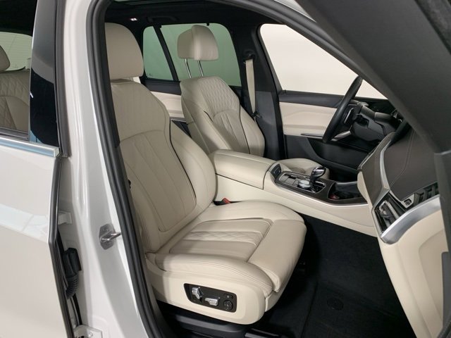 Used 2023 BMW X5 xDrive40i w/ Premium Package image 40