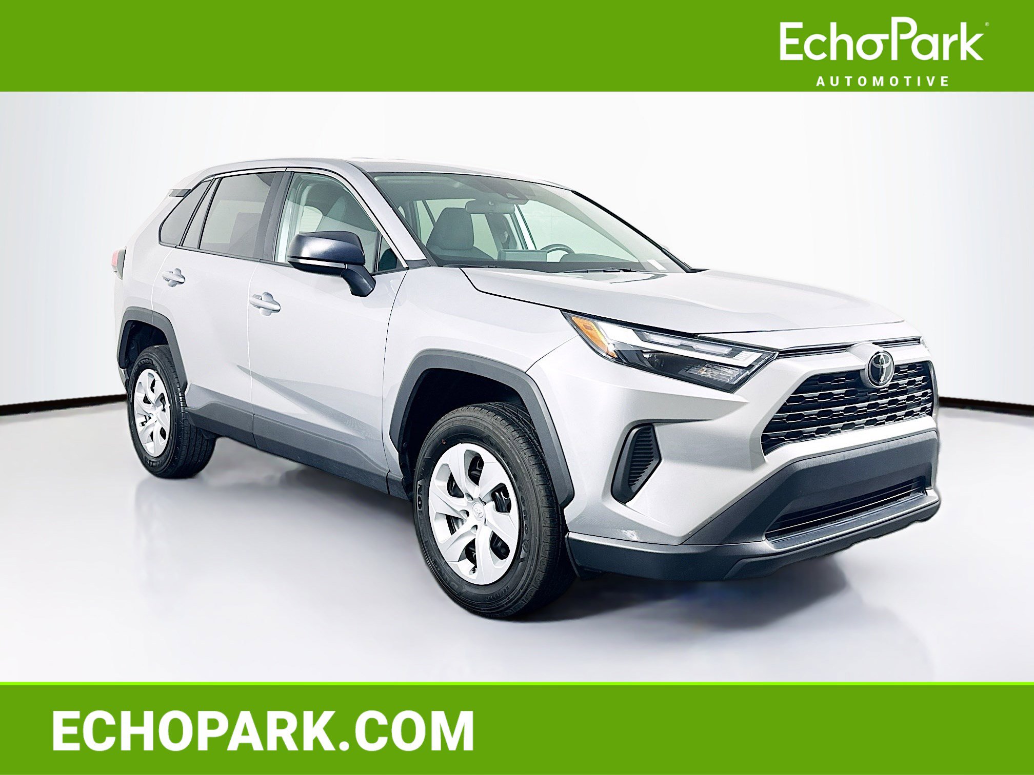 Used 2024 Toyota RAV4 LE video 1