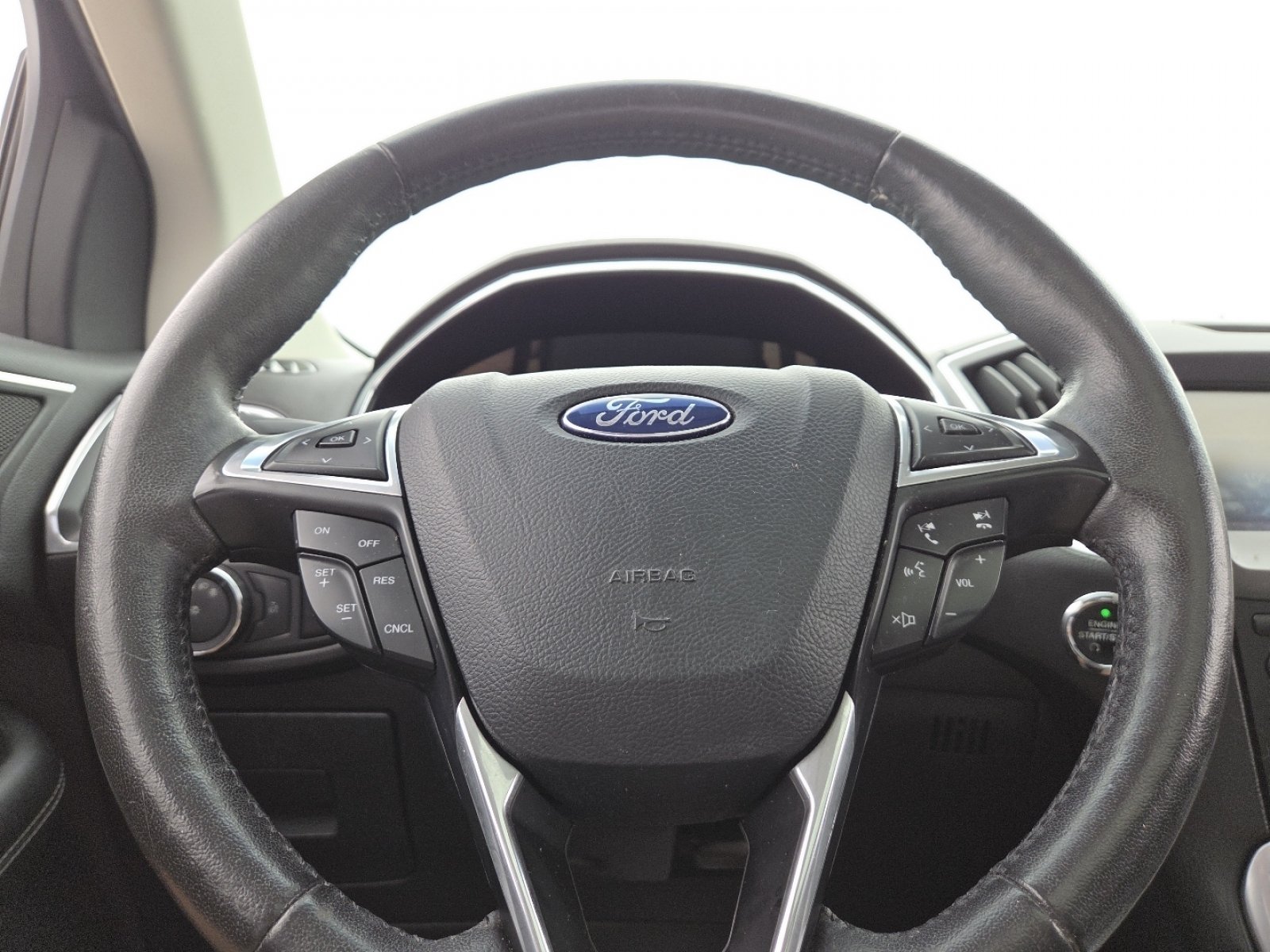 Used 2015 Ford Edge Titanium w/ Equipment Group 301A AWD/4WD image 26