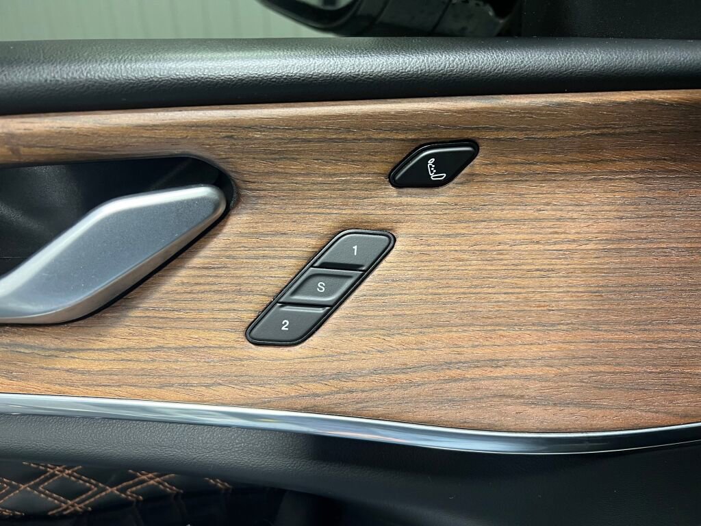 Used 2021 Jeep Grand Cherokee L Summit w/ Advanced Protech Group IV image 16