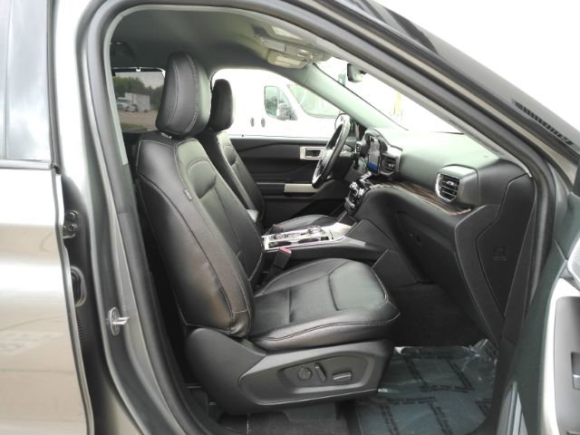 Used 2024 Ford Explorer Limited image 21