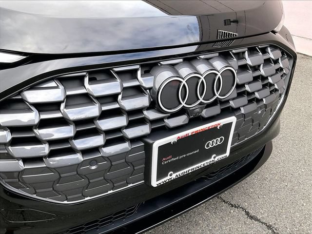 Used 2025 Audi Q5 Premium w/ Convenience Package AWD/4WD image 32