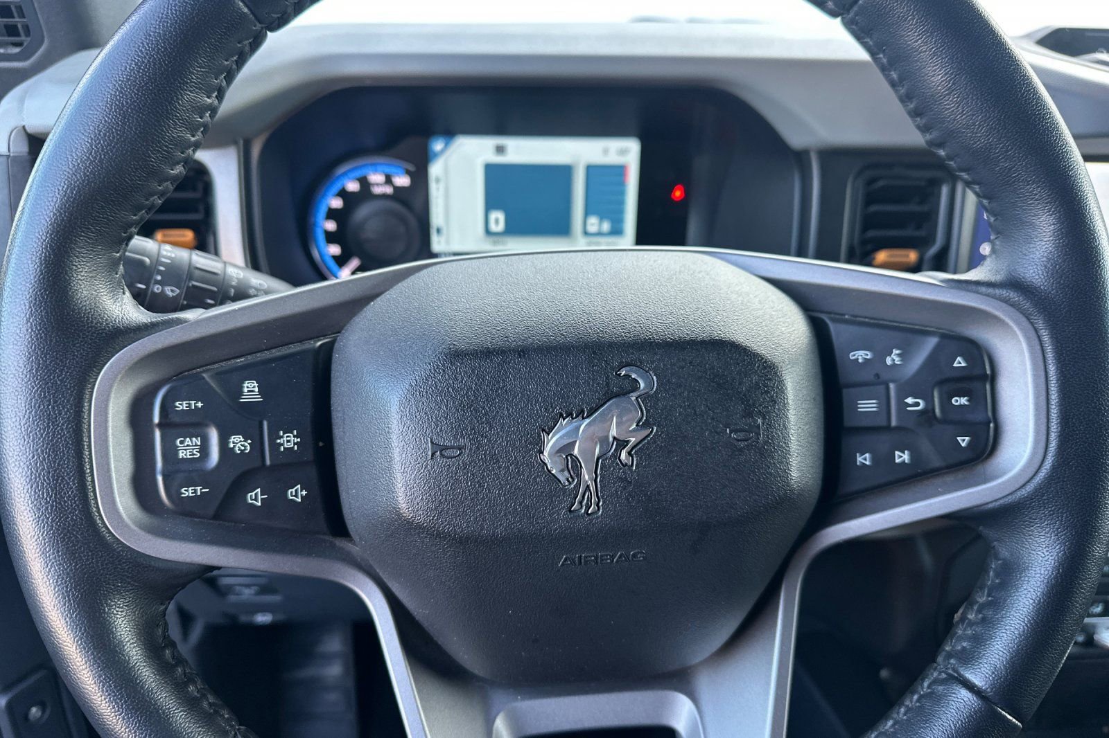 Used 2023 Ford Bronco Badlands image 34