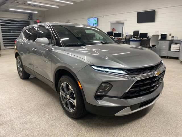 Certified 2025 Chevrolet Blazer LT FWD image 3