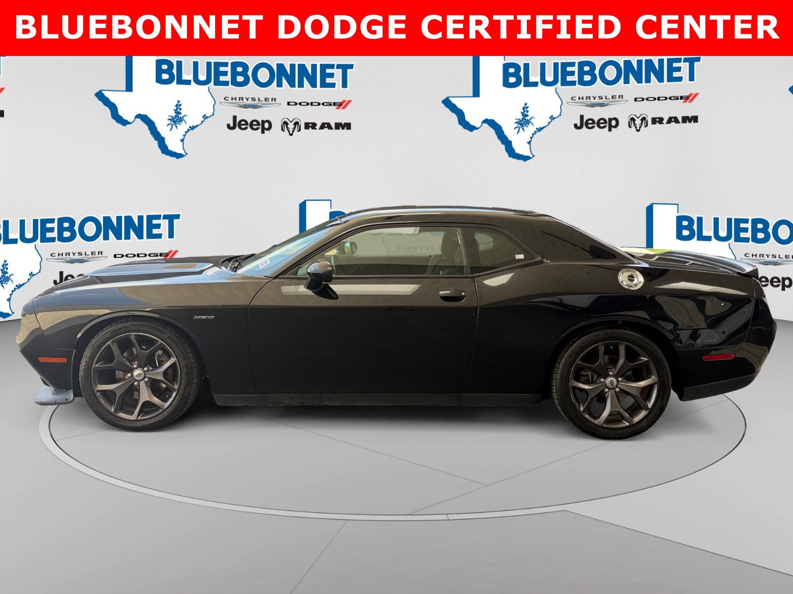 Used 2019 Dodge Challenger R/T RWD image 8