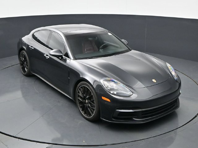 Used 2020 Porsche Panamera 4 AWD/4WD image 36