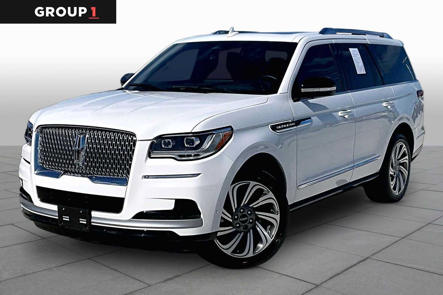 Used 2023 Lincoln Navigator Reserve RWD image 1