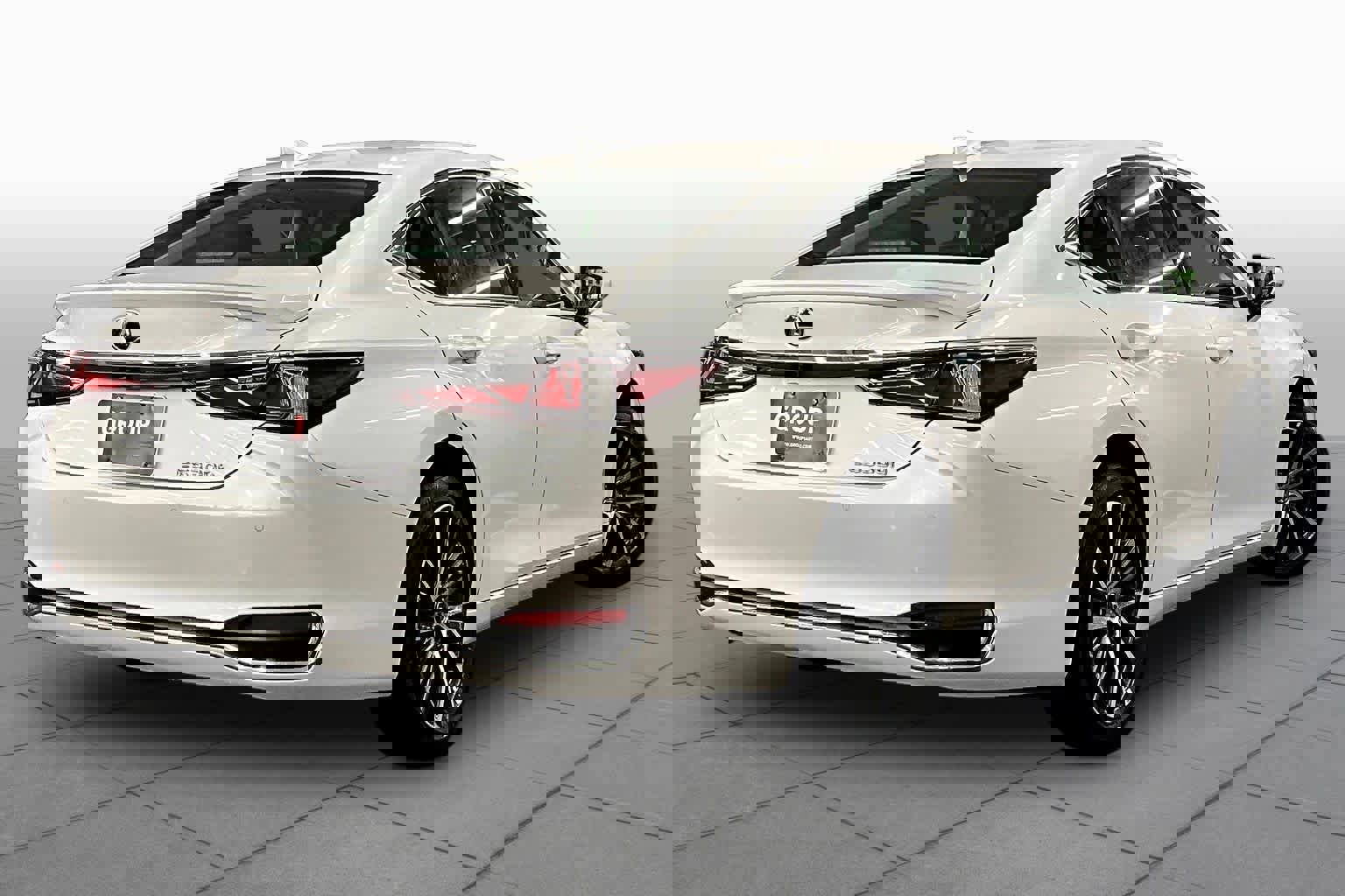 Used 2025 Lexus ES 300h w/ Premium Package image 12