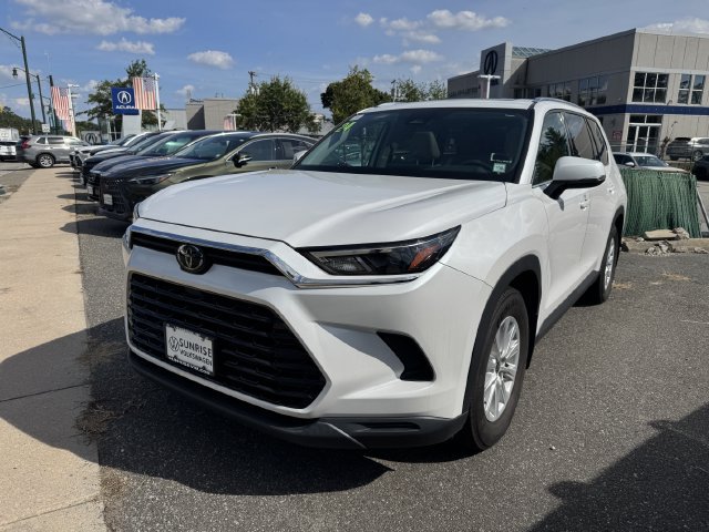 Used 2024 Toyota Grand Highlander AWD image 8
