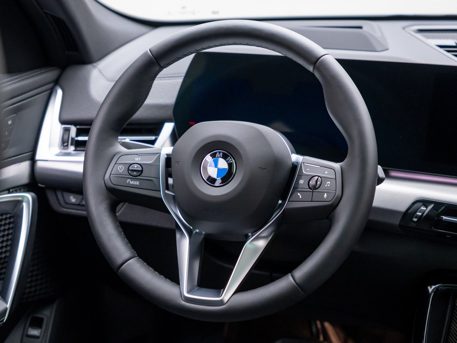 New 2027 BMW X2 xDrive28i w/ Technology Package AWD/4WD image 12