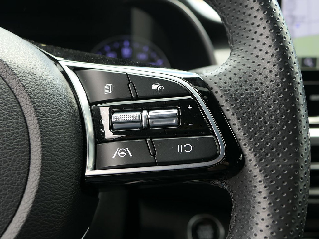 Used 2023 Kia Forte GT-Line FWD image 17