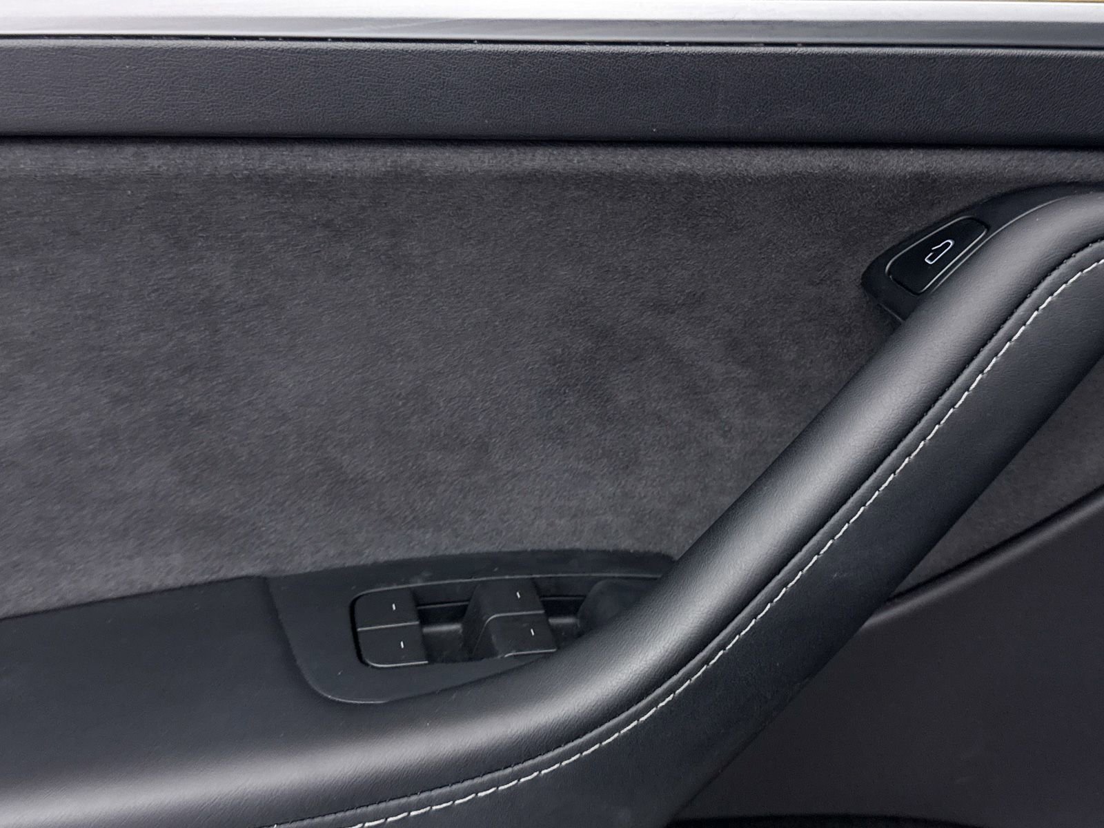 Used 2023 Tesla Model Y Long Range image 35