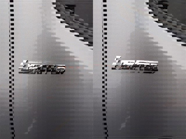 Used 2017 Toyota Tacoma Limited image 11