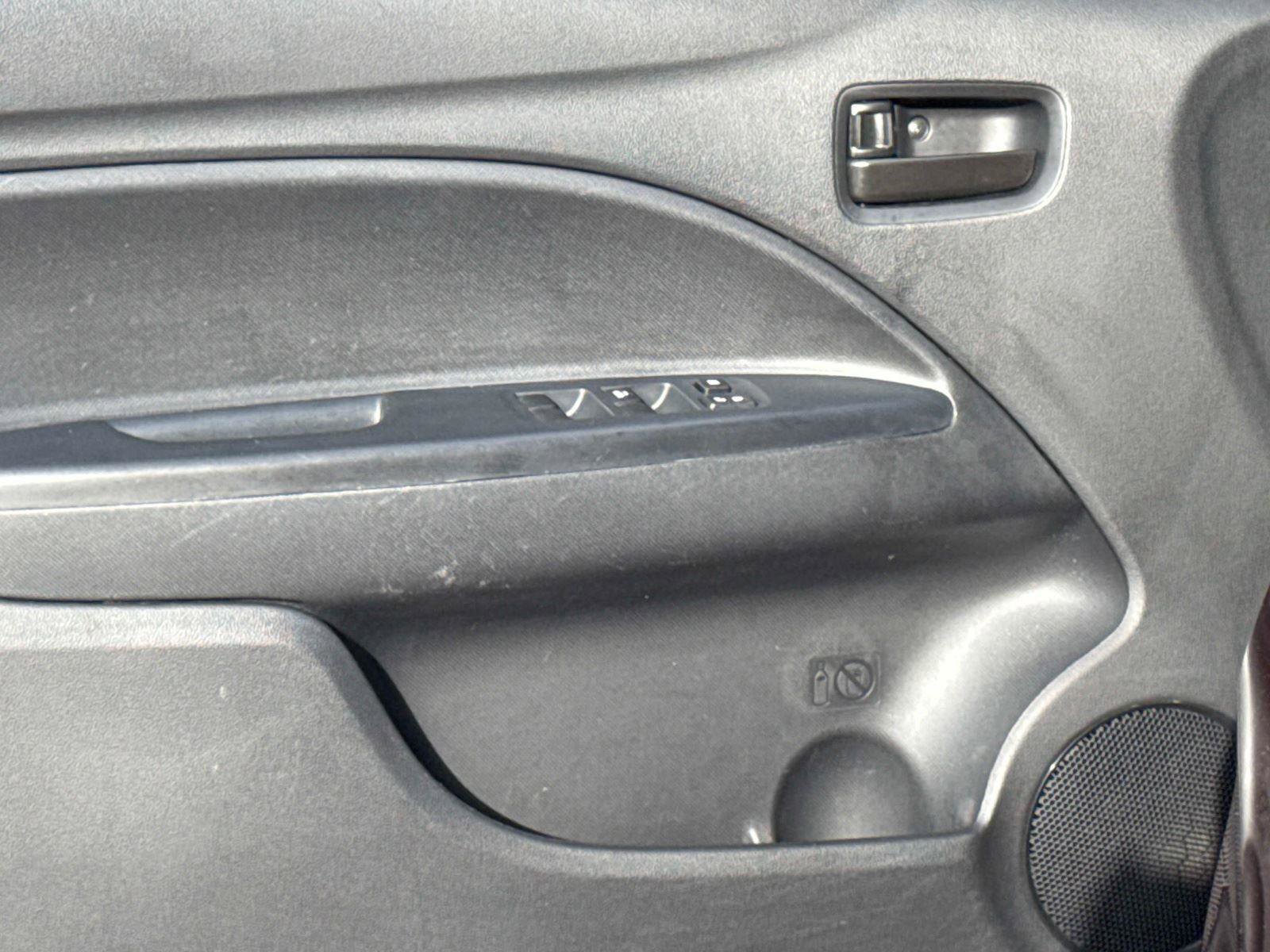 Used 2017 Mitsubishi Mirage ES image 15