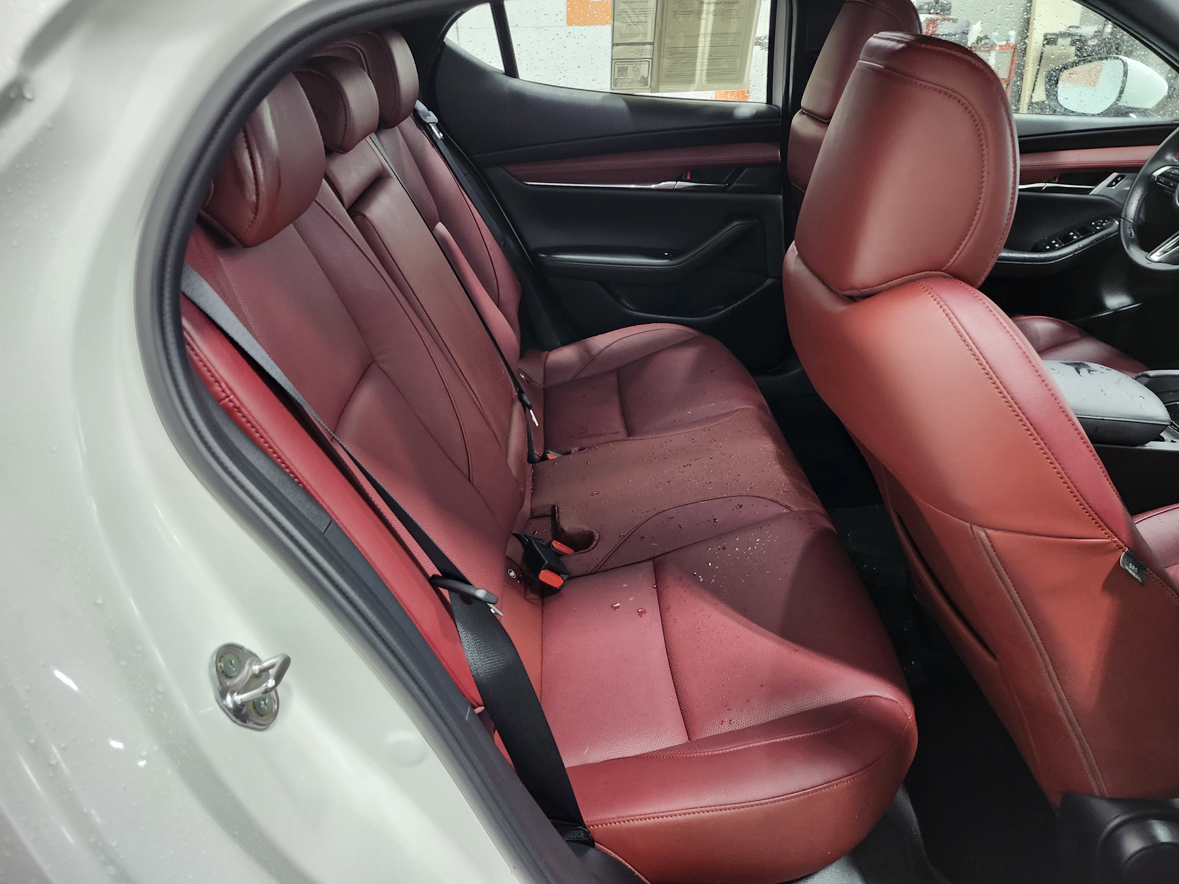 Used 2025 MAZDA MAZDA3 2.5 S Hatchback w/ Premium Pkg image 12