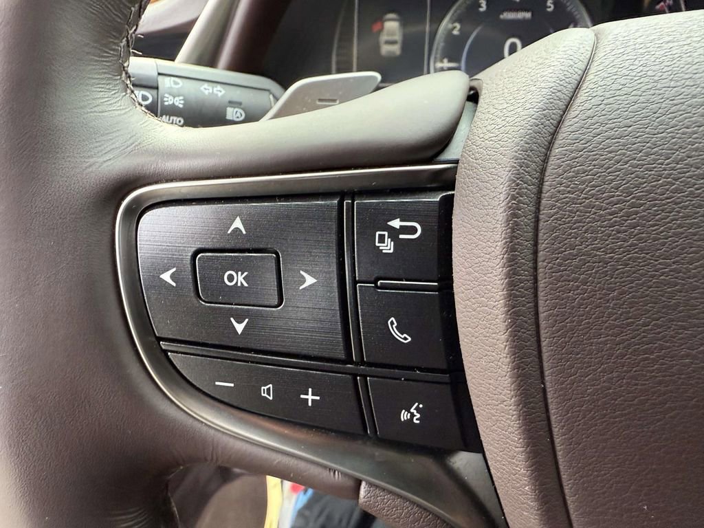 Used 2019 Lexus ES 350 Ultra Luxury w/ Accessory Package 2 image 22