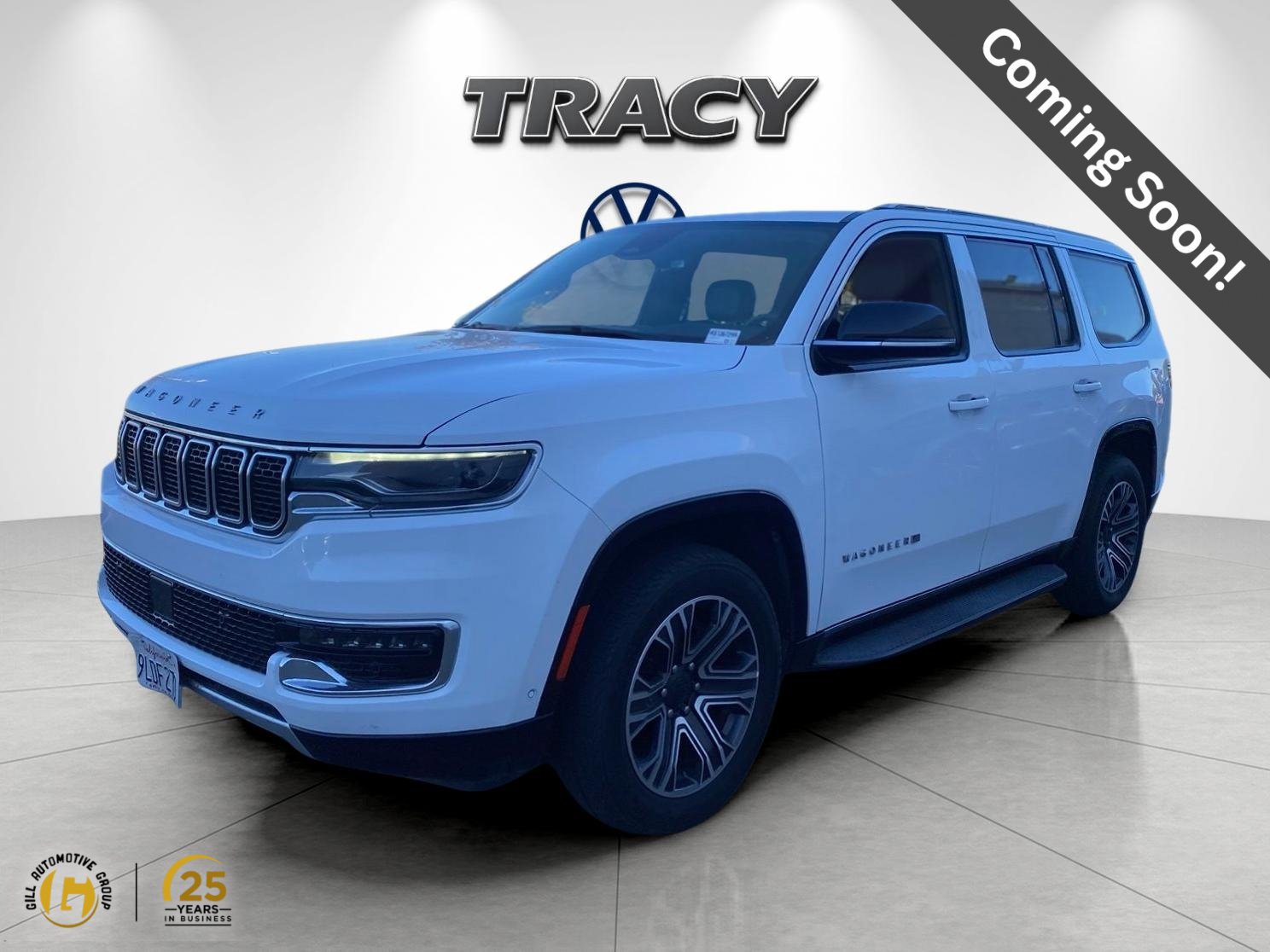 Used 2024 Jeep Wagoneer Series II w/ Flexible Seating Group RWD image 1