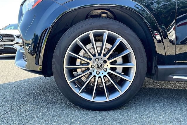 Used 2022 Mercedes-Benz GLE 350 4MATIC w/ AMG Line Exterior image 5