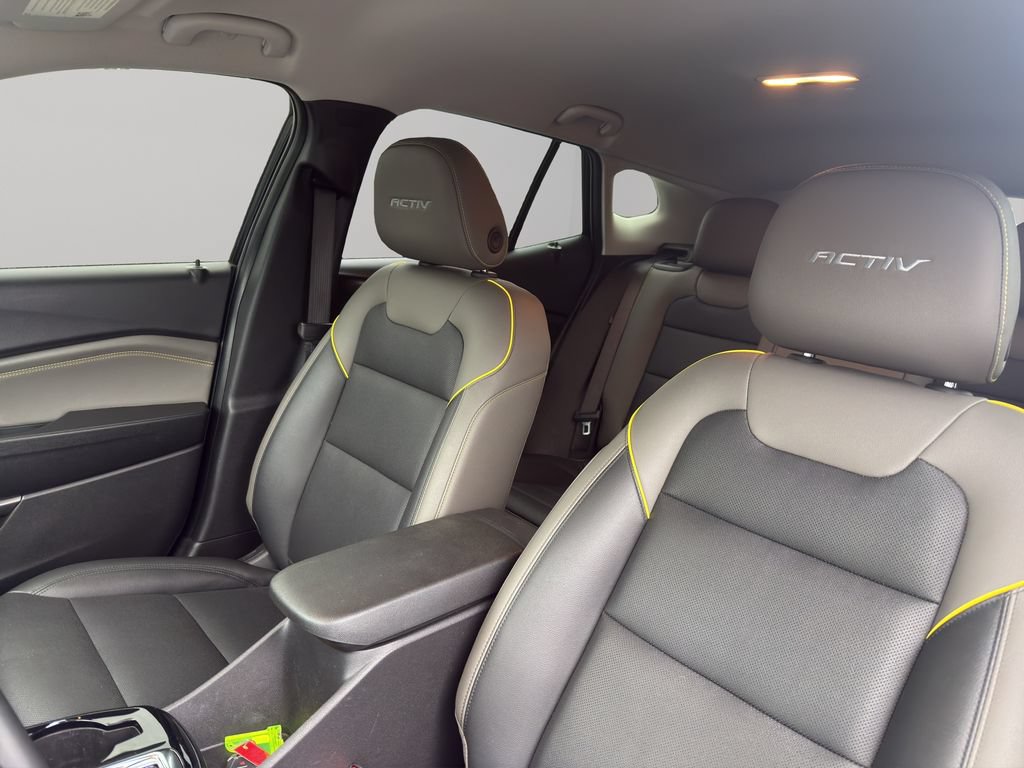 Used 2025 Chevrolet Trax ACTIV w/ Driver Confidence Package FWD image 5