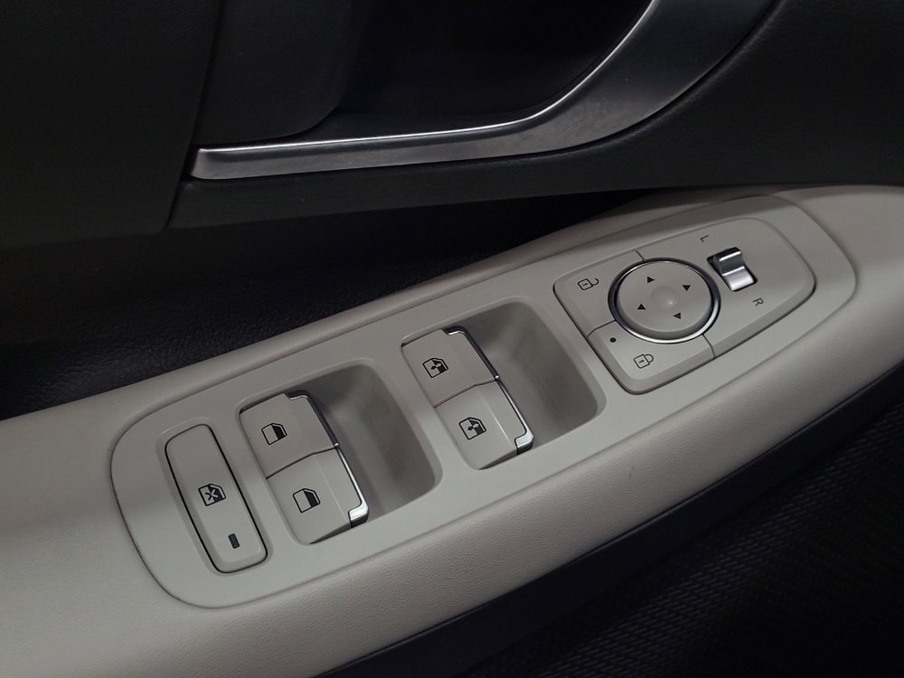 Used 2022 Hyundai Sonata SEL w/ Cargo Package image 27