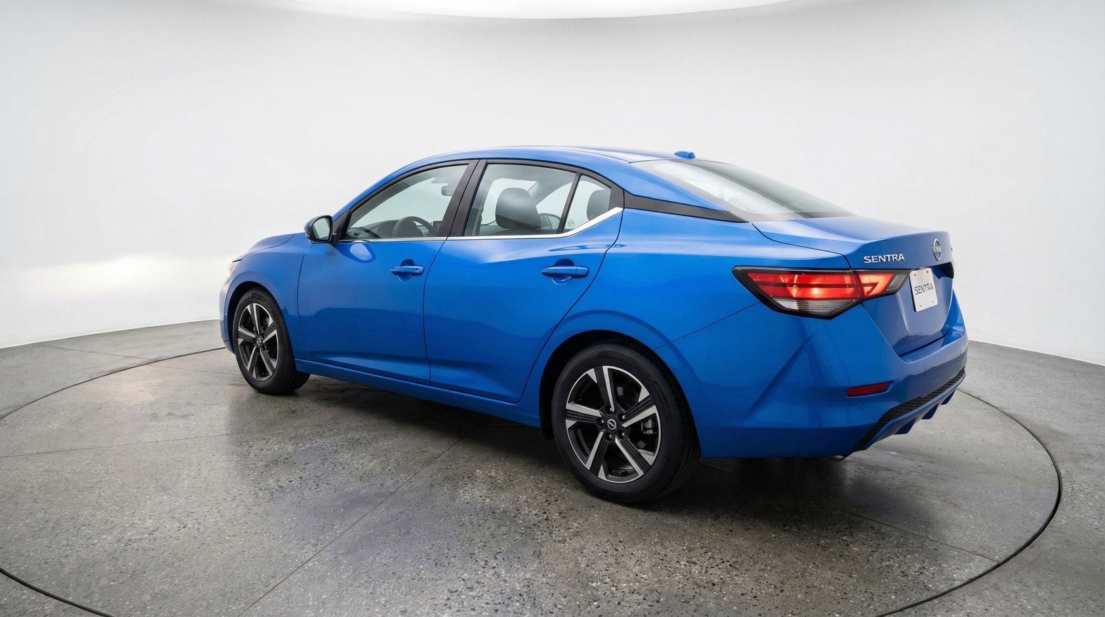 Used 2025 Nissan Sentra SV image 6