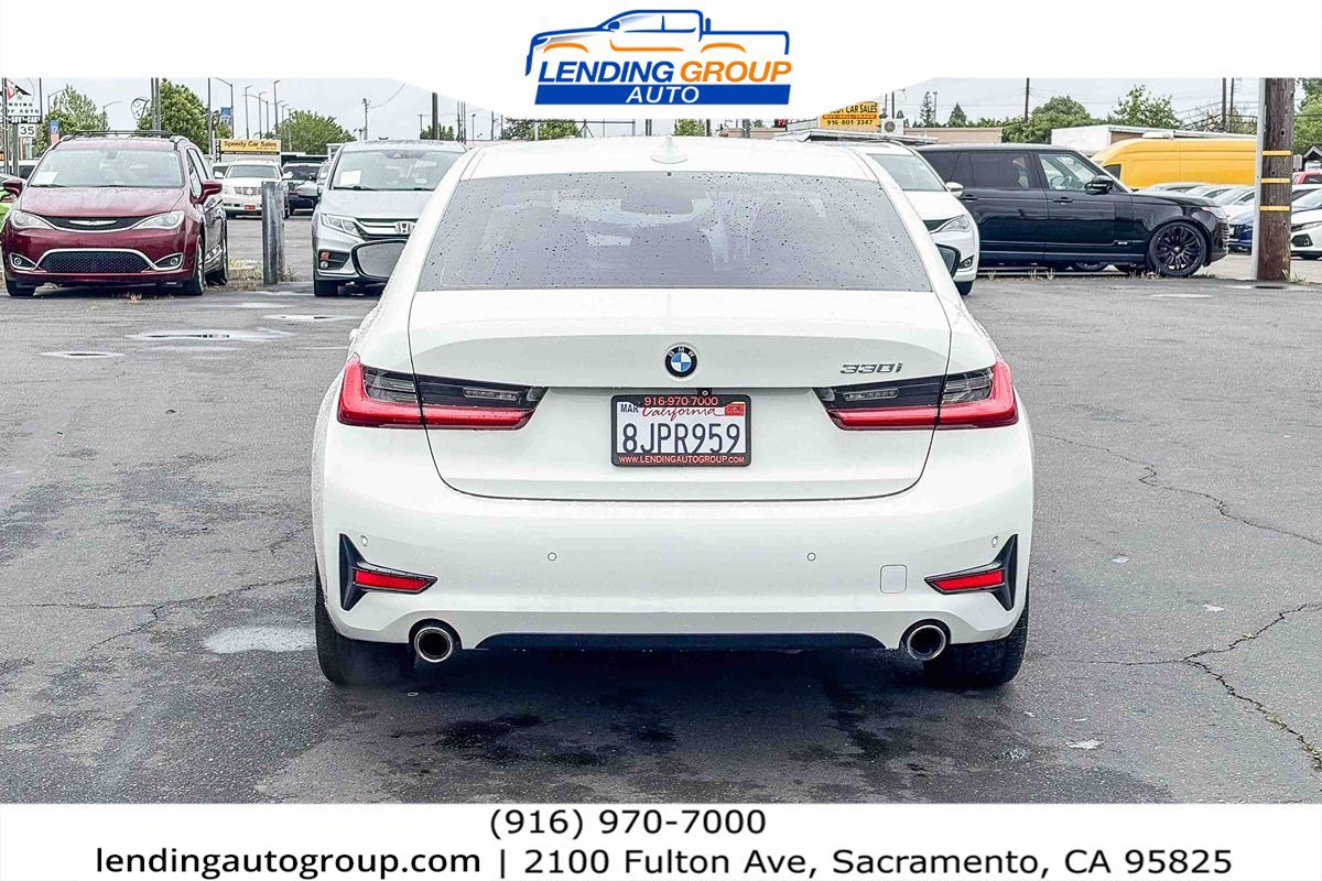 Used 2019 BMW 330i Sedan w/ Convenience Package RWD image 3