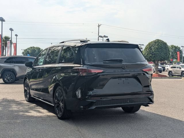 Certified 2026 Toyota Sienna XSE FWD image 5