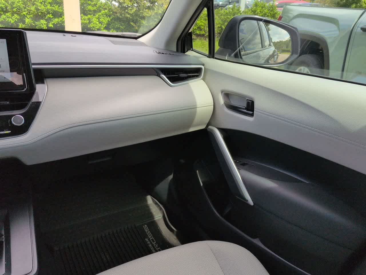 Certified 2026 Toyota Corolla Cross LE FWD image 14