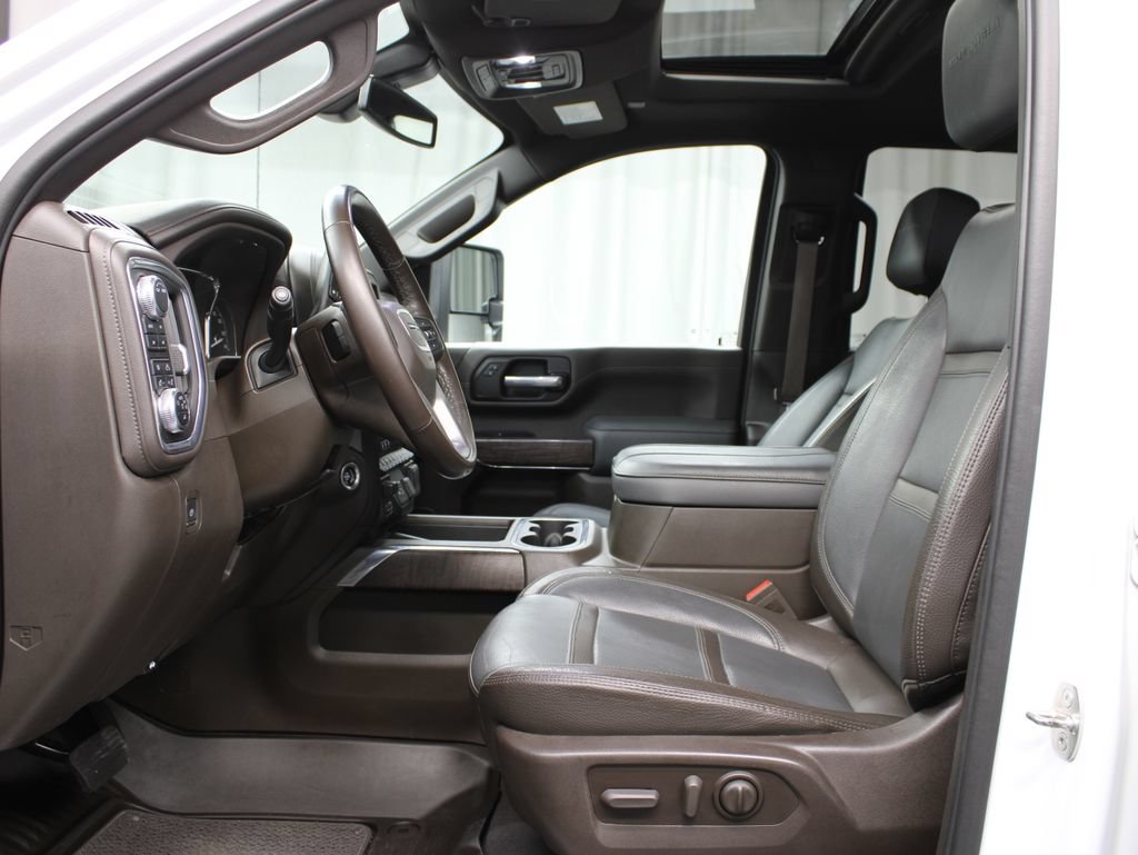 Used 2023 GMC Sierra 3500 Denali AWD/4WD image 12