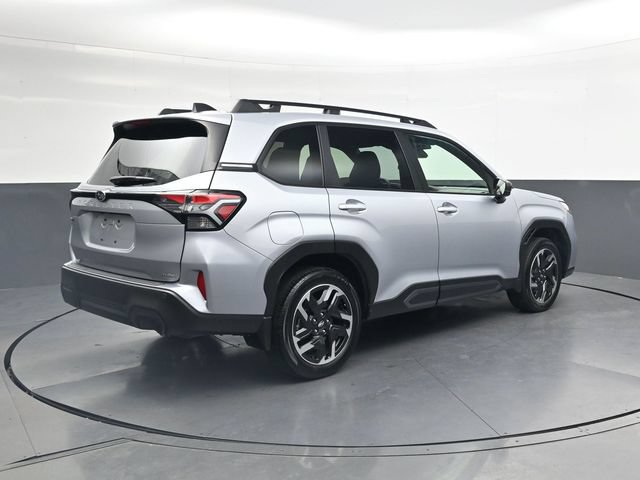 Used 2025 Subaru Forester Limited AWD/4WD image 4