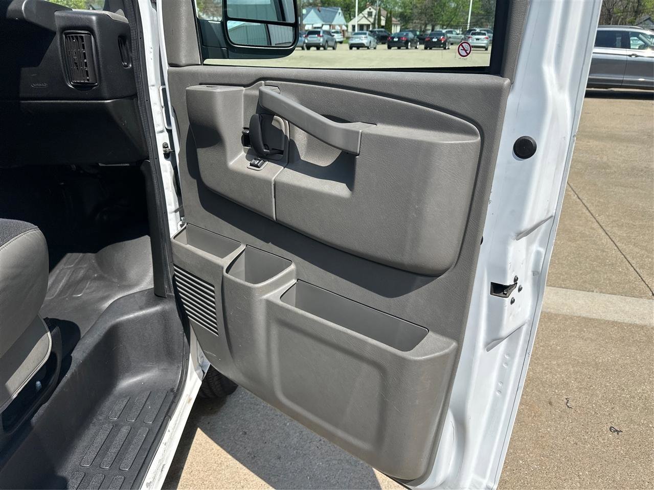 Used 2022 Chevrolet Express 2500 w/ Driver Convenience Package RWD image 20