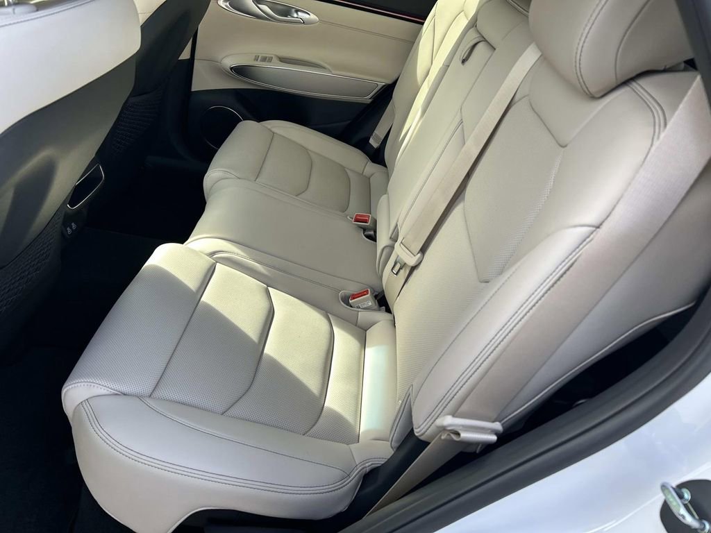 New 2026 Genesis GV70 2.5T Select image 21