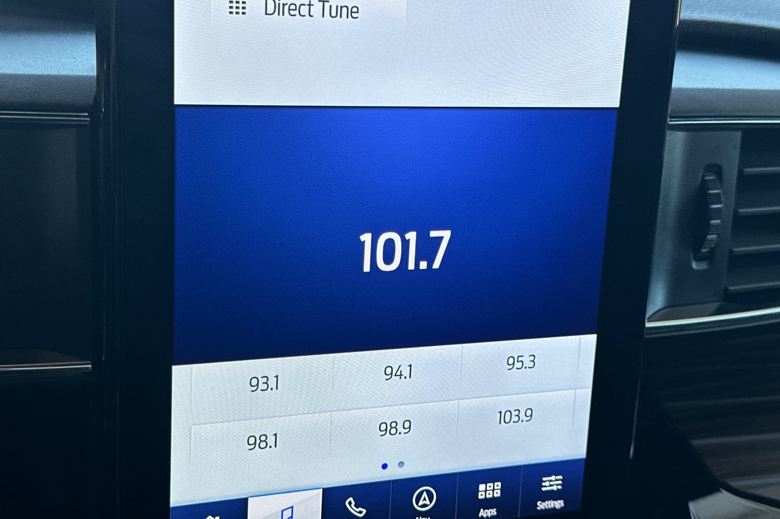 Used 2023 Ford Explorer Limited w/ Limited Technology Package RWD image 22