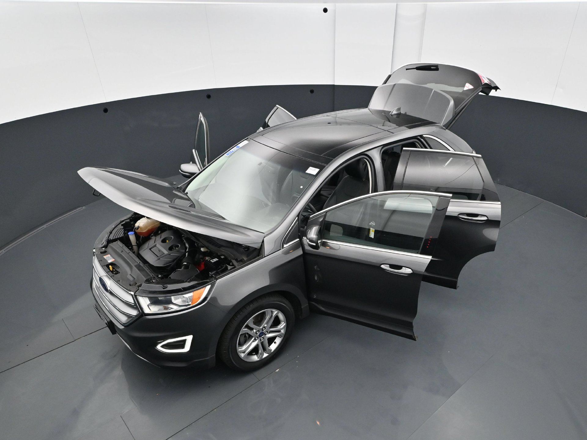 Used 2015 Ford Edge Titanium w/ Equipment Group 301A AWD/4WD image 40