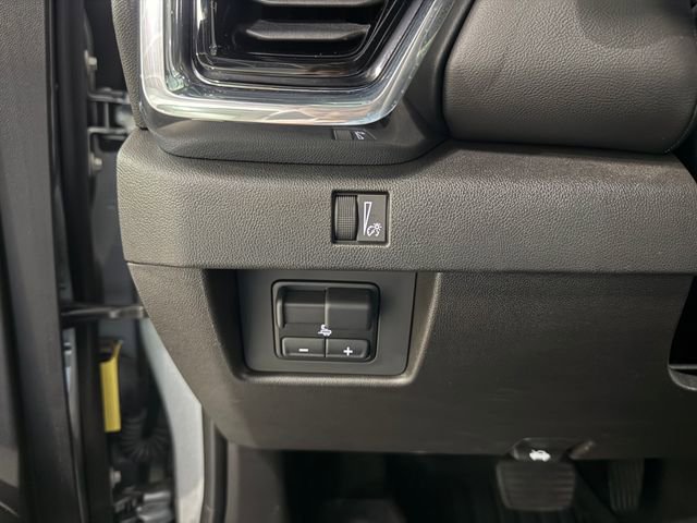 Certified 2024 GMC Canyon Elevation w/ Convenience Package image 25