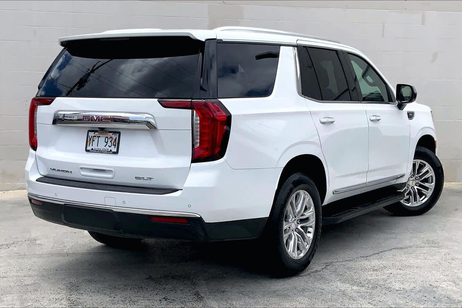 Used 2023 GMC Yukon SLT AWD/4WD image 10