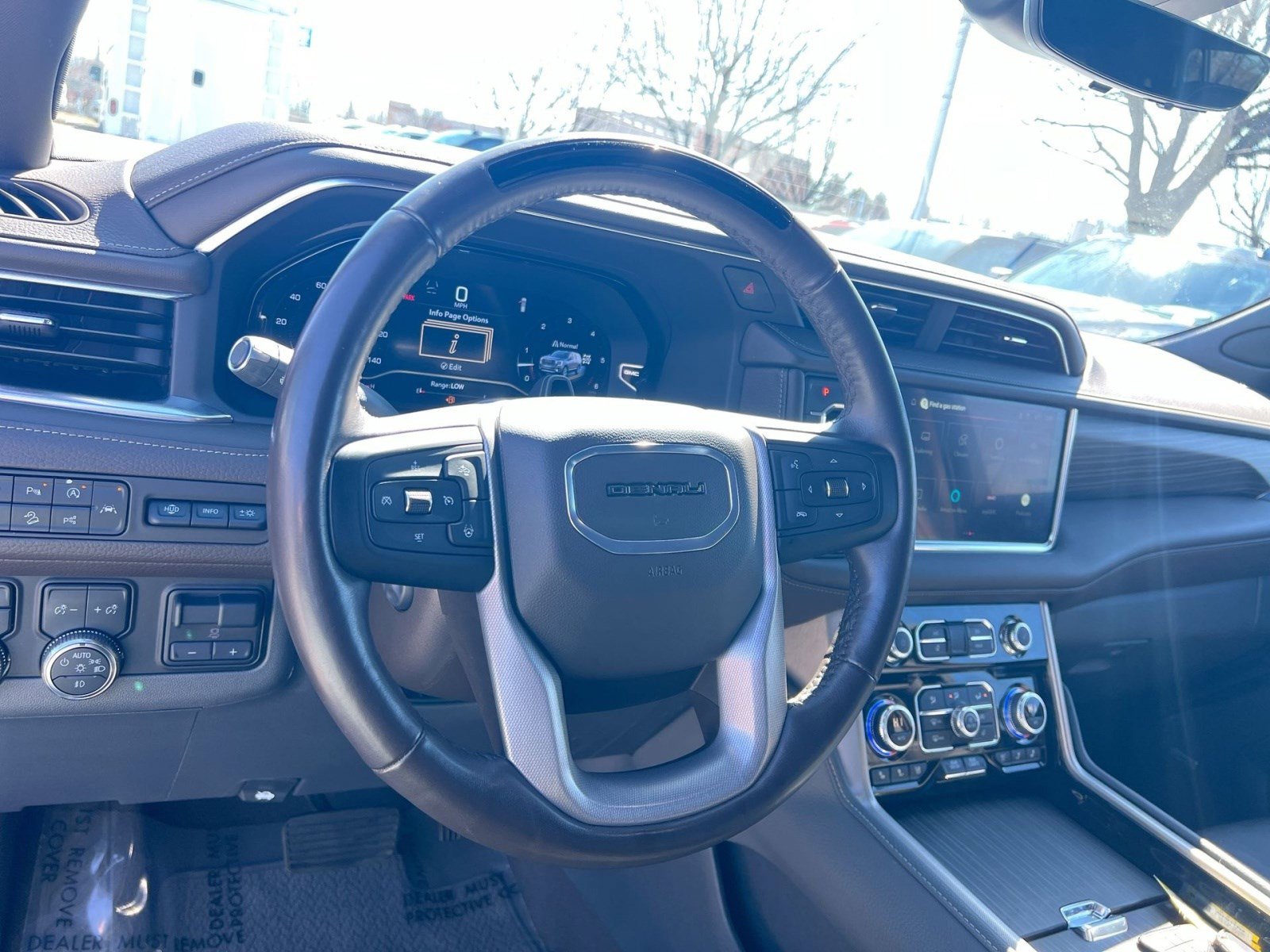 Used 2024 GMC Yukon XL Denali w/ Denali Reserve Package image 16