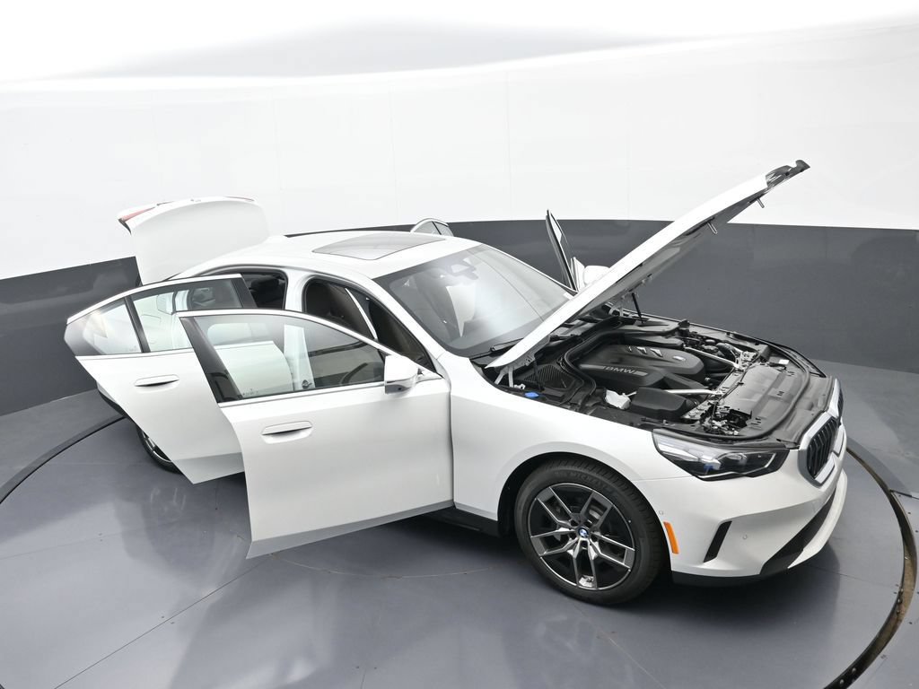 New 2027 BMW 530i xDrive w/ Premium Package AWD/4WD image 38