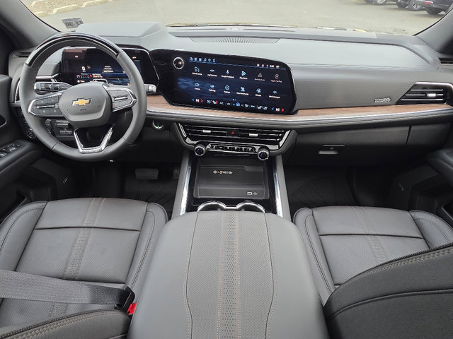 Certified 2026 Chevrolet Suburban High Country image 2