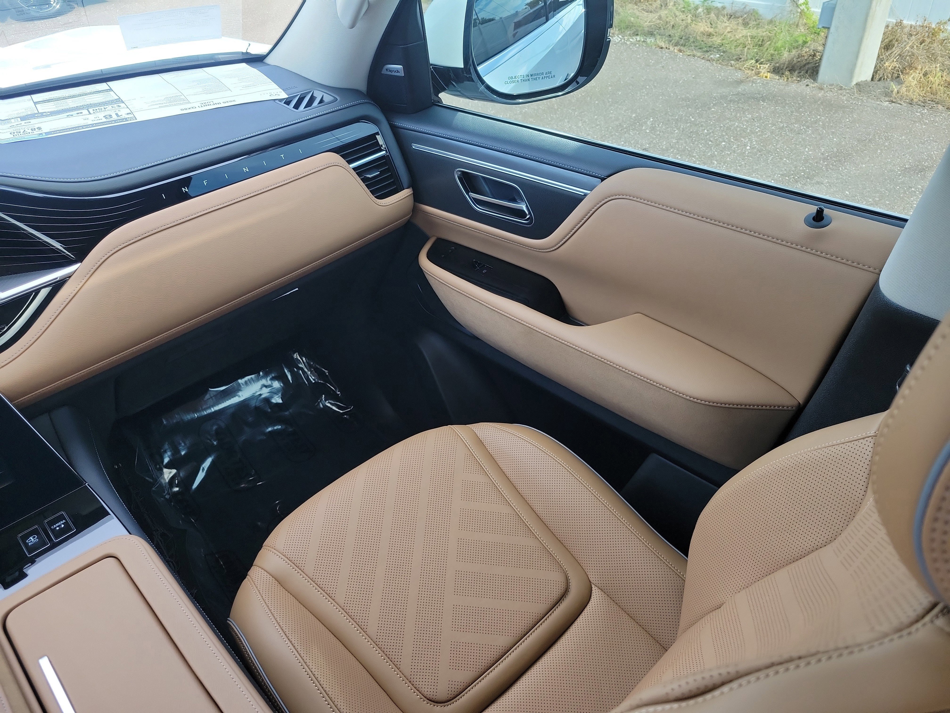 New 2026 INFINITI QX80 Luxe image 14