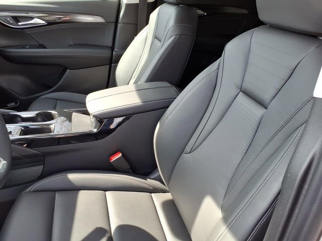 Used 2025 Buick Envision Preferred image 19