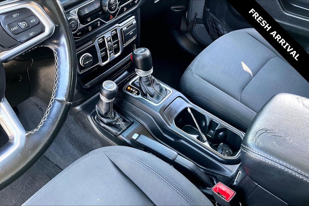 Used 2020 Jeep Wrangler Unlimited Sahara image 17