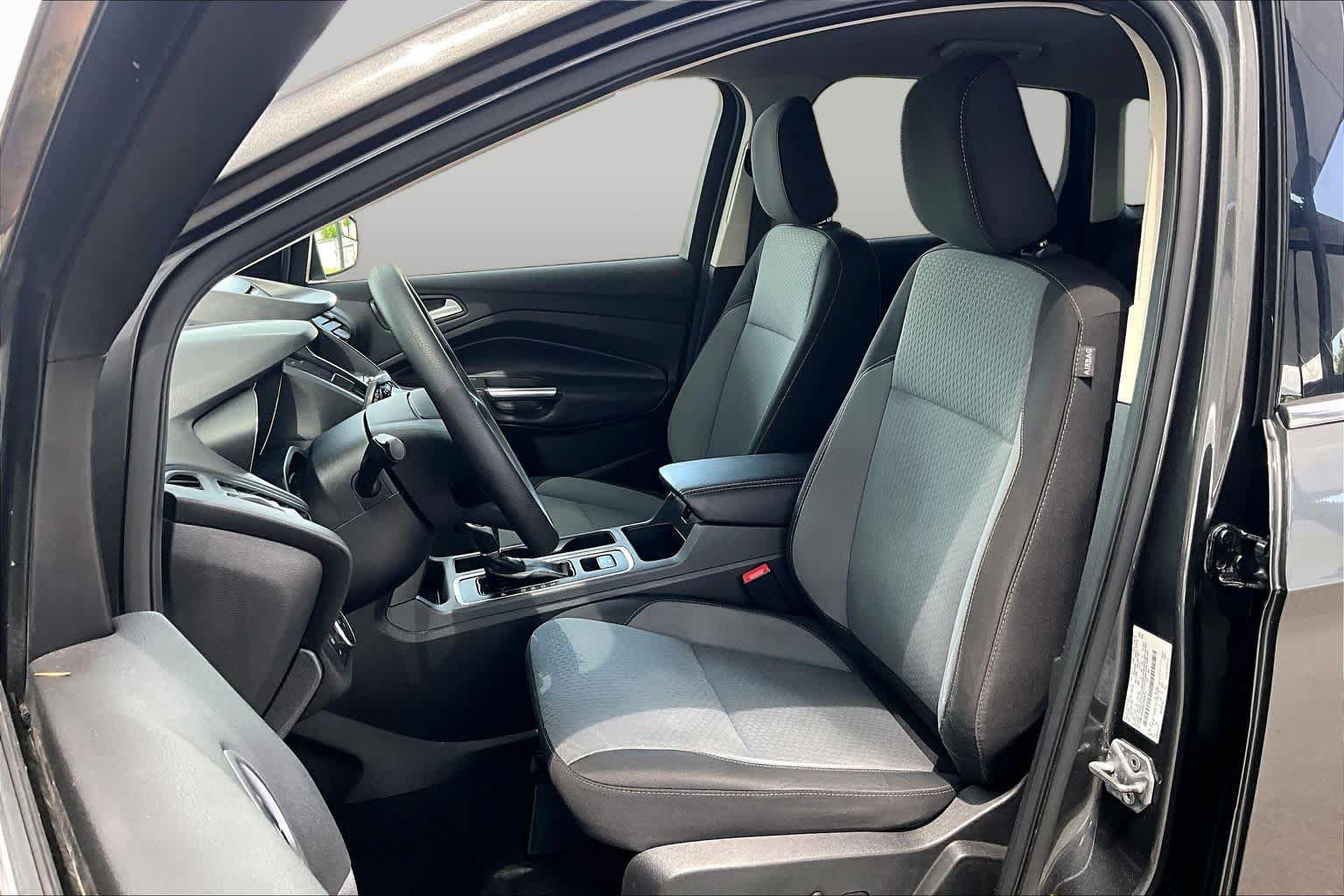 Used 2018 Ford Escape SE w/ SE Sync 3 Package AWD/4WD image 8