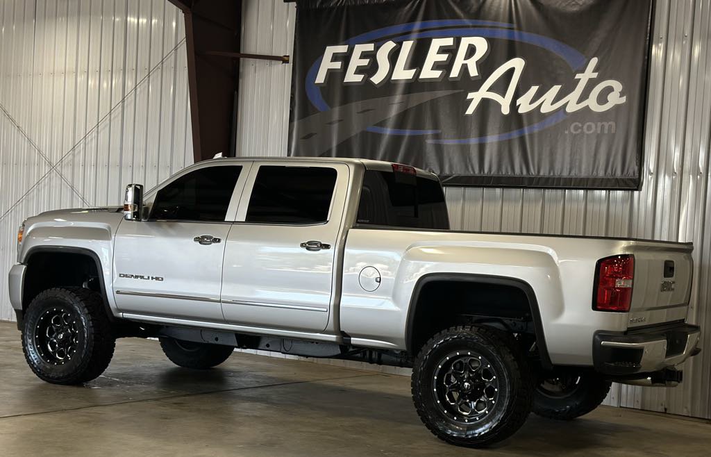 Used 2018 GMC Sierra 2500 Denali w/ Duramax Plus Package image 17