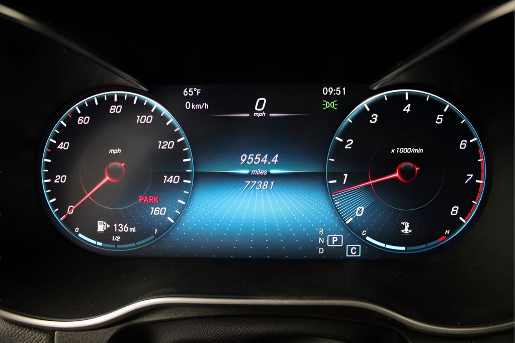 Used 2021 Mercedes-Benz GLC 300 4MATIC image 27