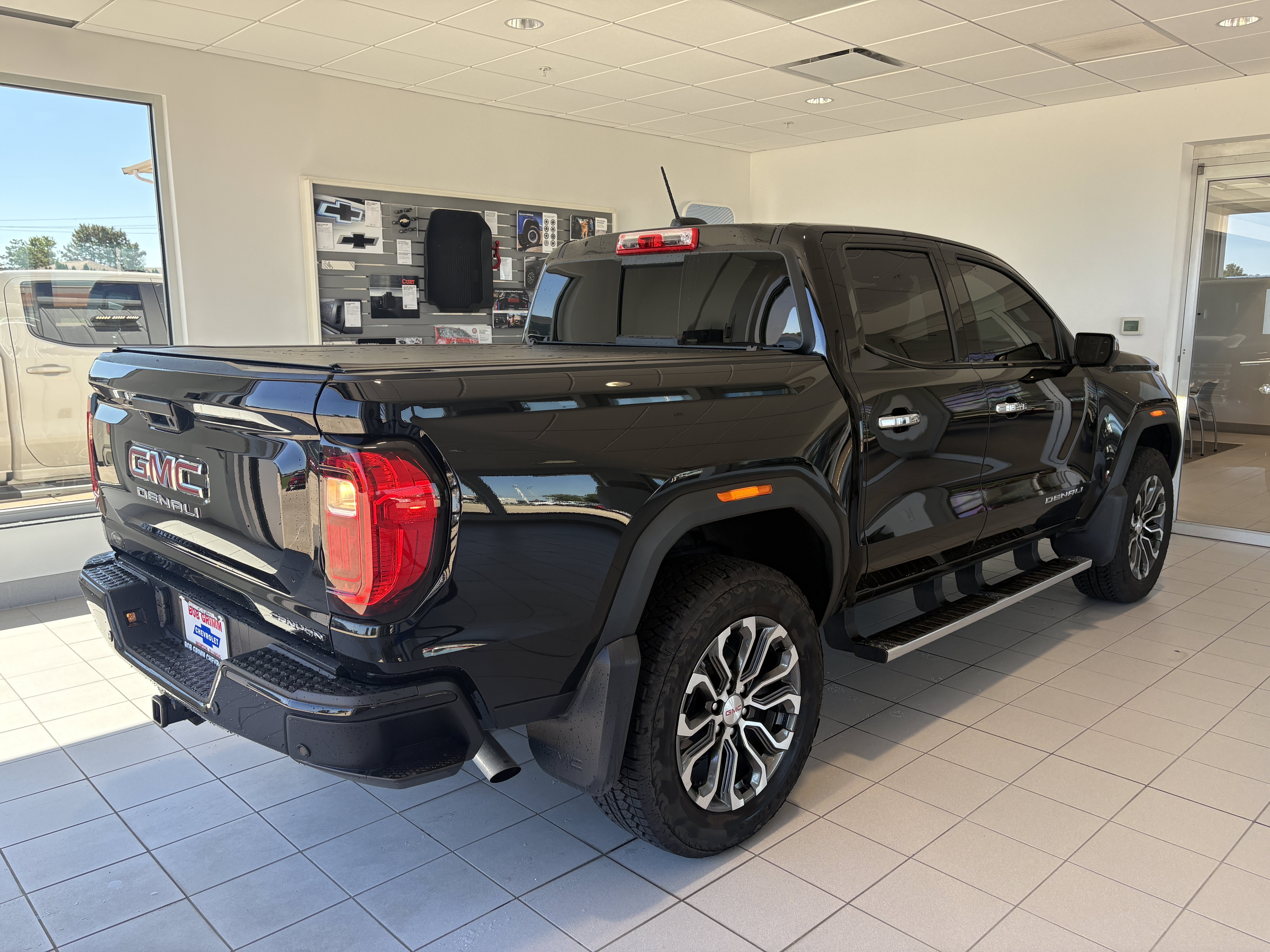Used 2026 GMC Canyon Denali AWD/4WD image 10