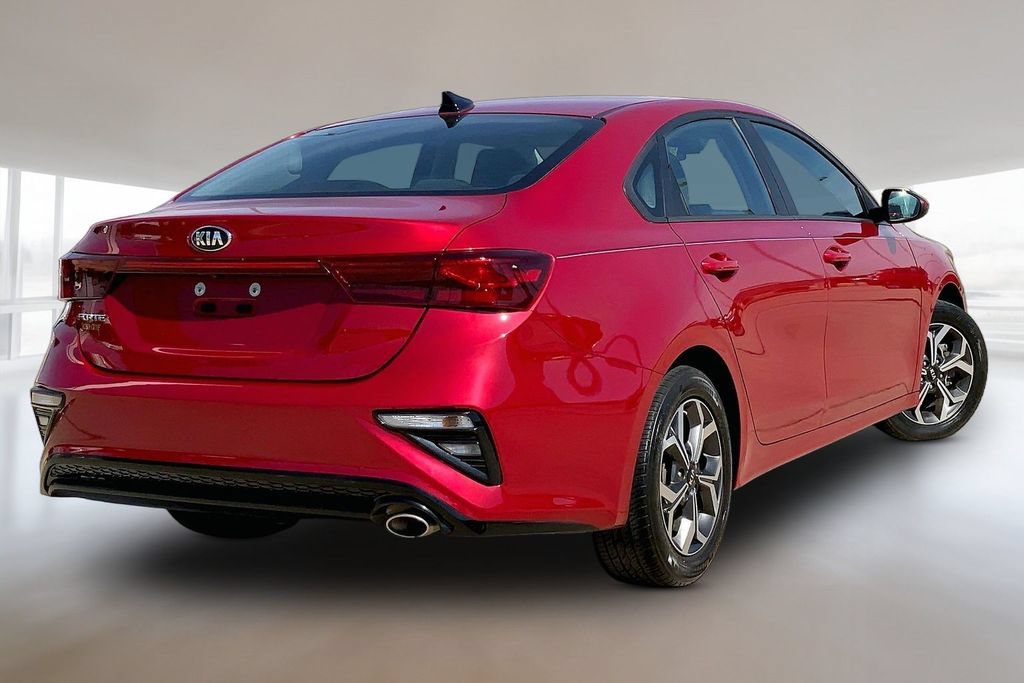 Used 2020 Kia Forte LXS FWD image 2