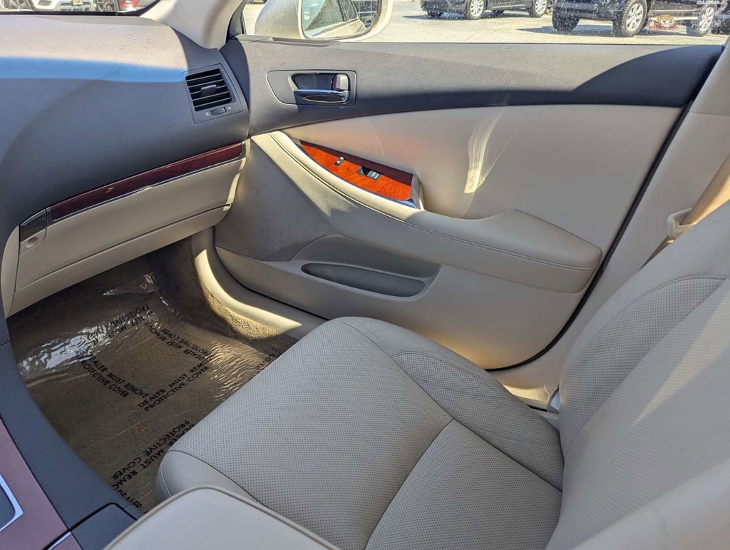 Used 2011 Lexus ES 350 image 16