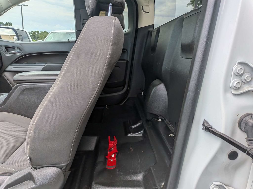 Used 2022 Chevrolet Colorado LT w/ Fleet Safety Package RWD image 13