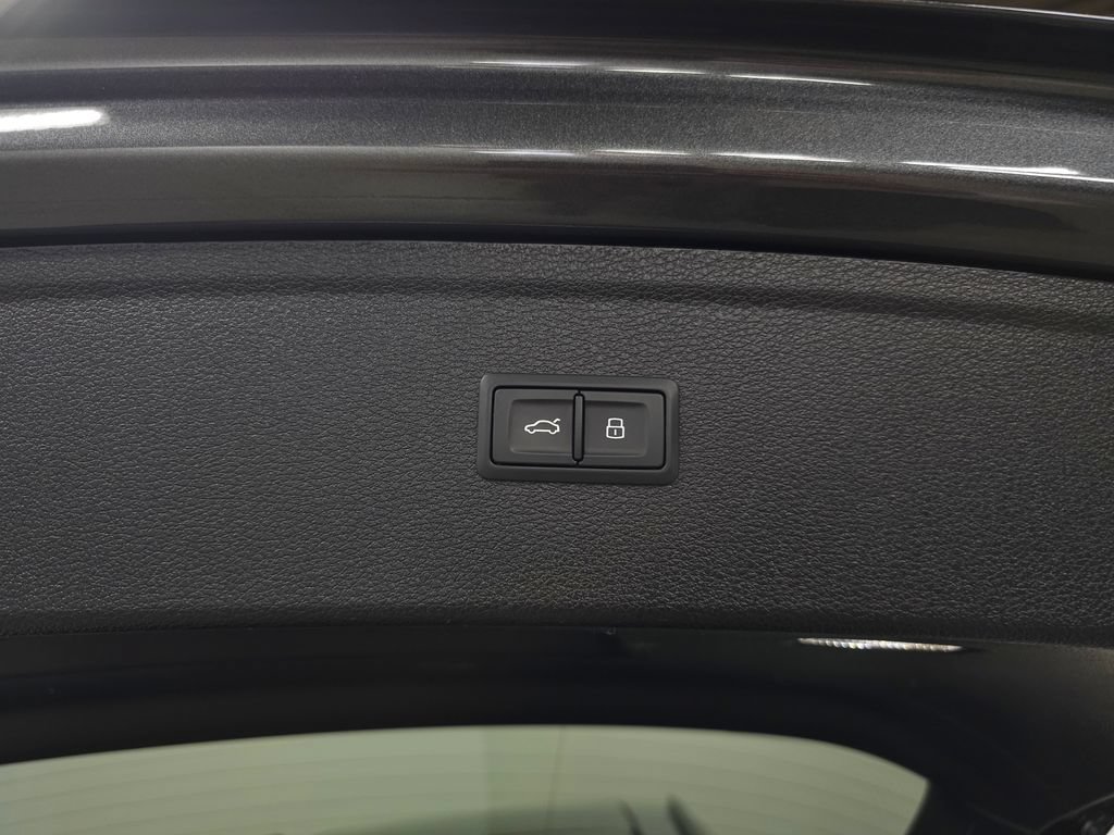 Used 2021 Audi SQ5 Prestige w/ Prestige Package AWD/4WD image 7